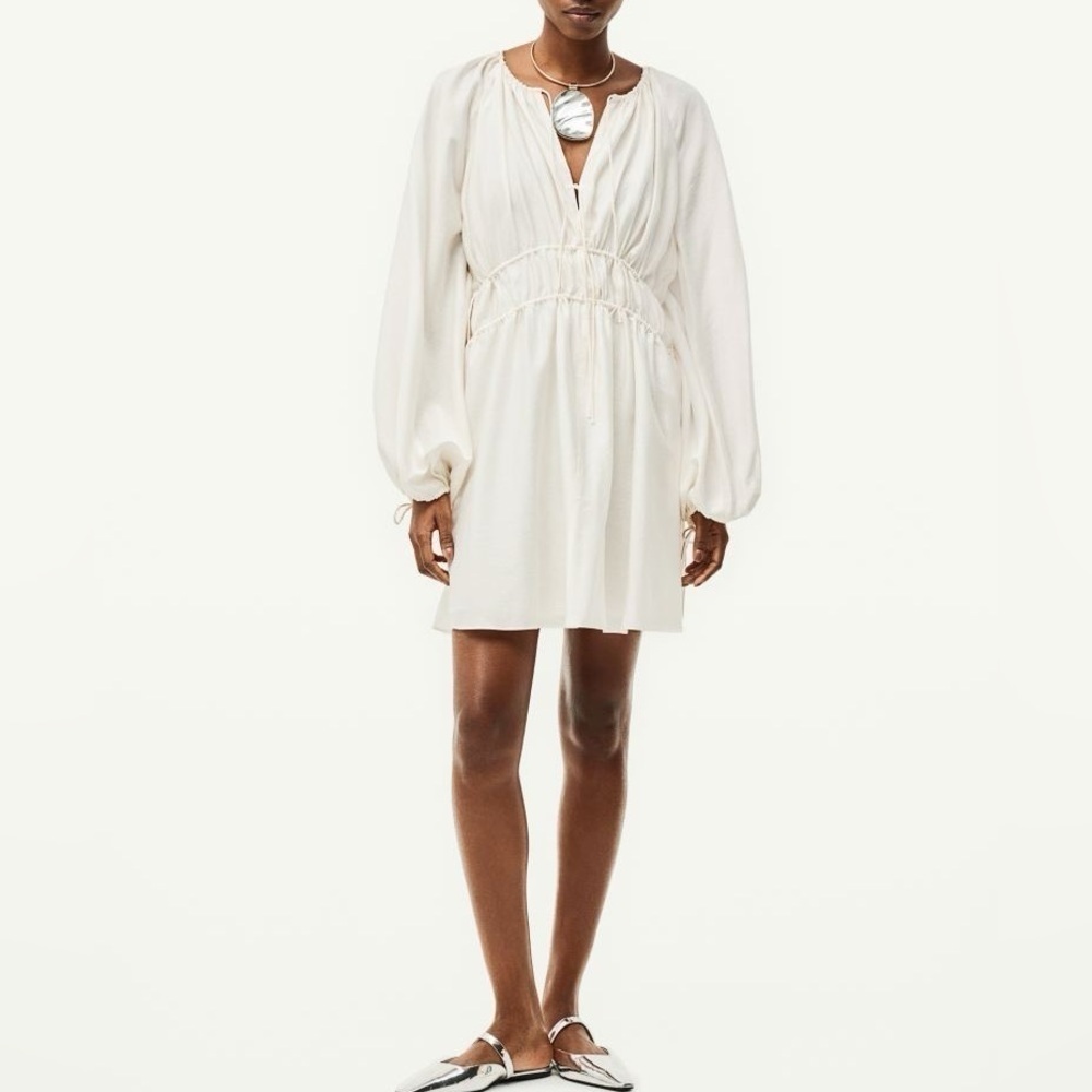 H&M Oversized Tie-detail dress